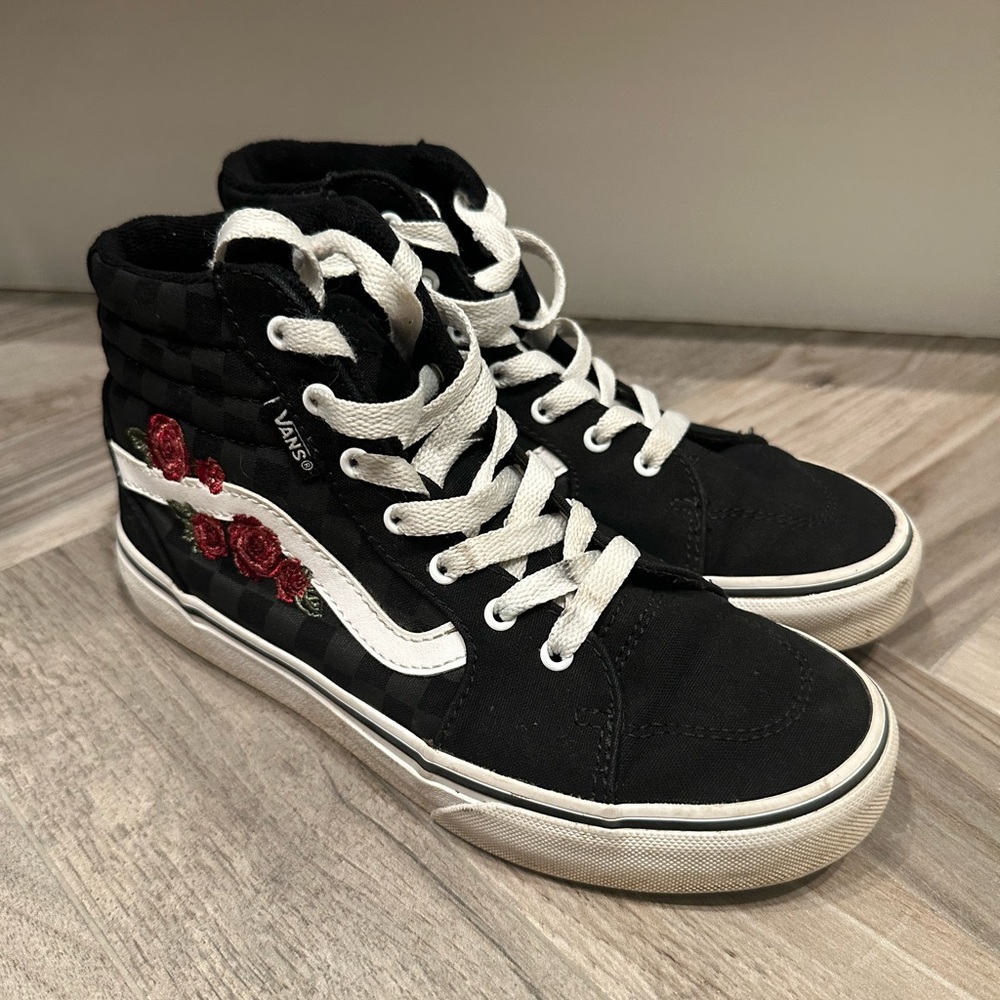 Vans Kids High-Top Sneakers - Black with embroidered roses